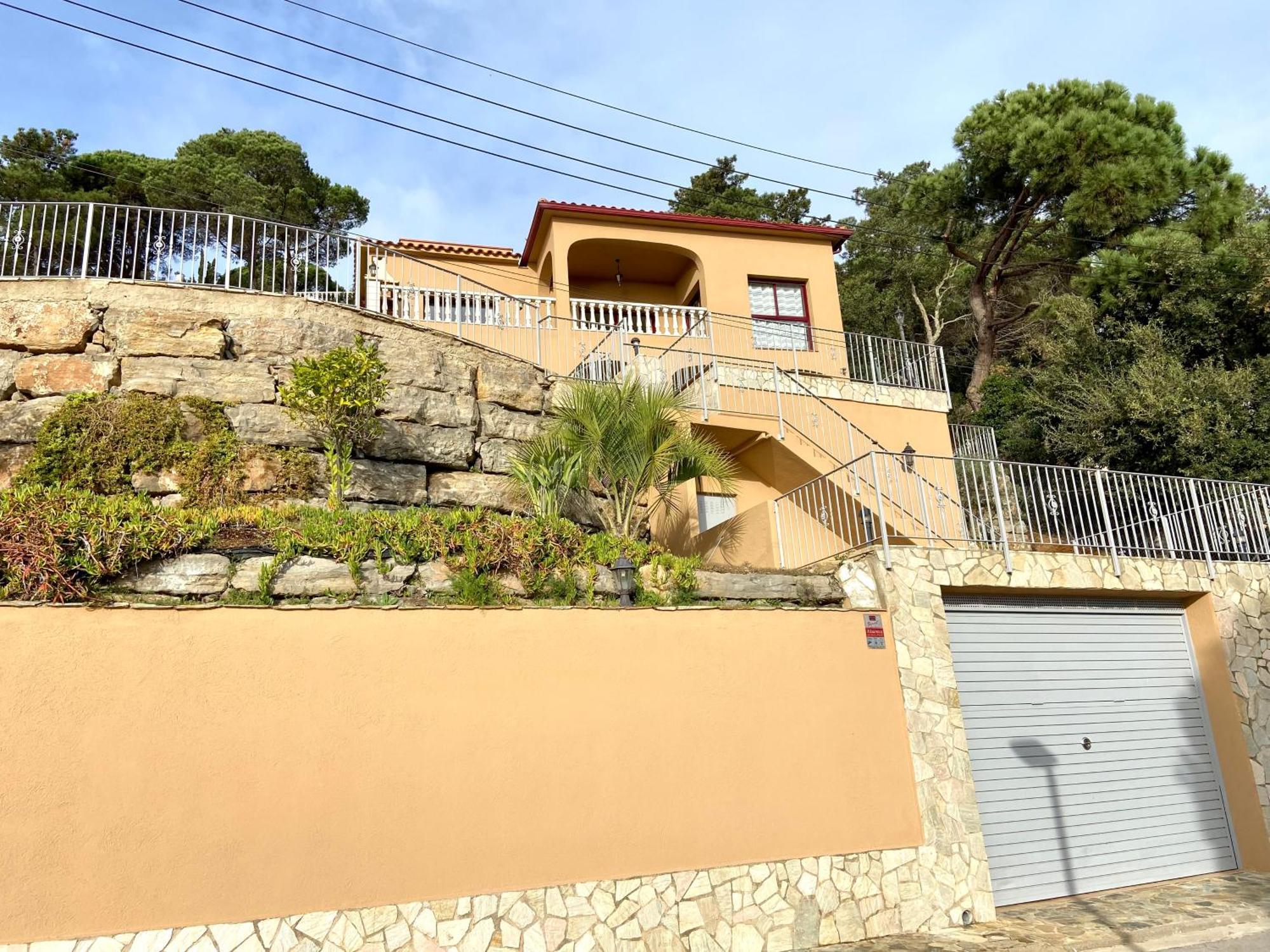 Violetas - Magnificent Sea View, 8 Pers And Baby Cot Available, Quiet Area Villa Lloret de Mar