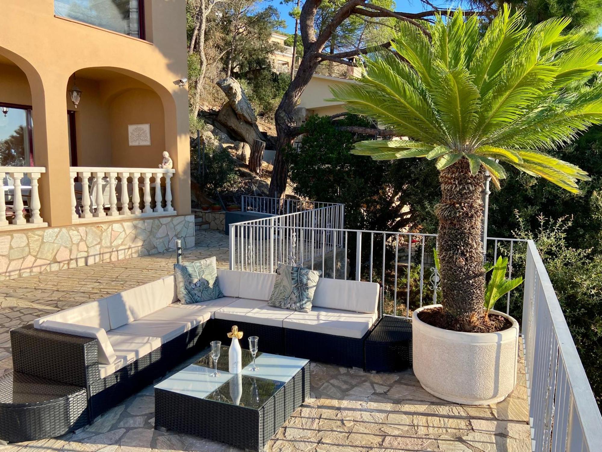 Violetas - Magnificent Sea View, 8 Pers And Baby Cot Available, Quiet Area