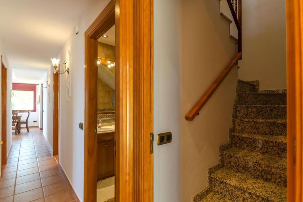 Violetas - Magnificent Sea View, 8 Pers And Baby Cot Available, Quiet Area Lloret de Mar